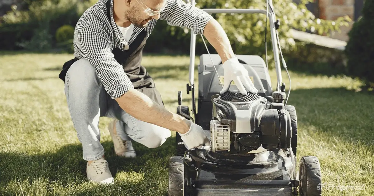 Tagliaerba e attrezzi da giardino