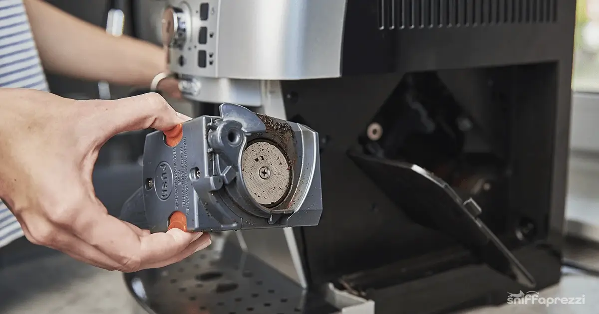 Manutenzione macchine da caffè automatiche